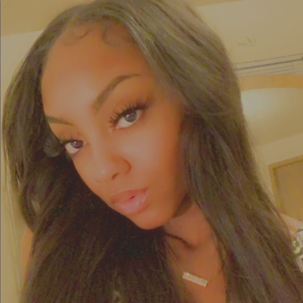 Meet your Posher, Nene